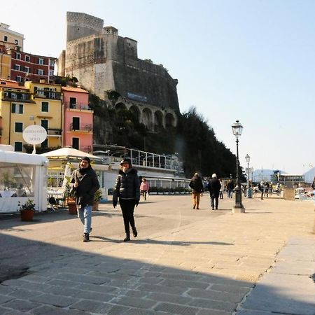 La Finestra Del Pesco Apartment Lerici Bagian luar foto