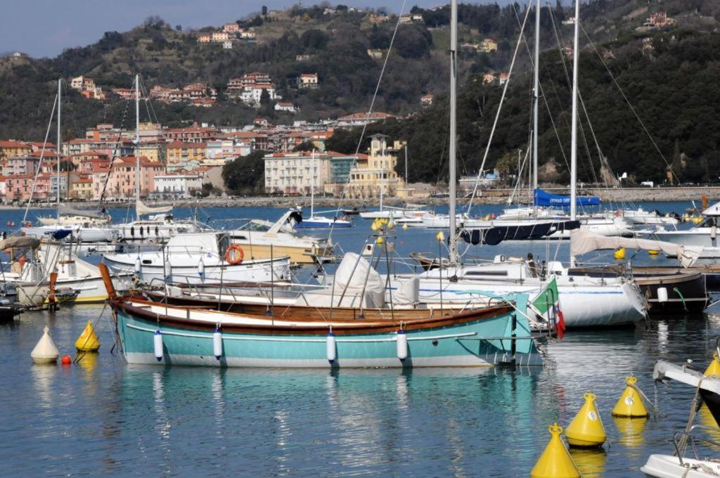 La Finestra Del Pesco Apartment Lerici Bagian luar foto